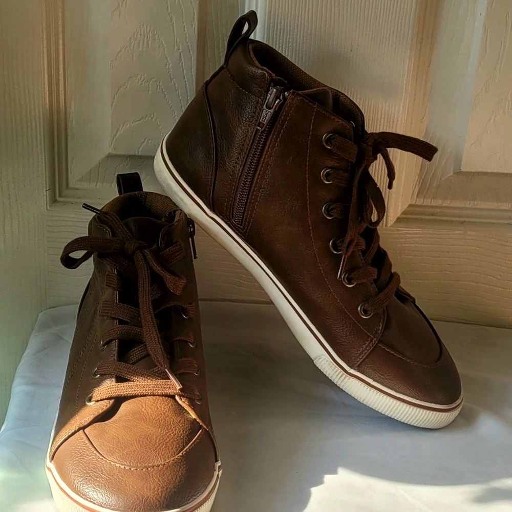 Cat & Jack Brown High-Top Boys Sneakers